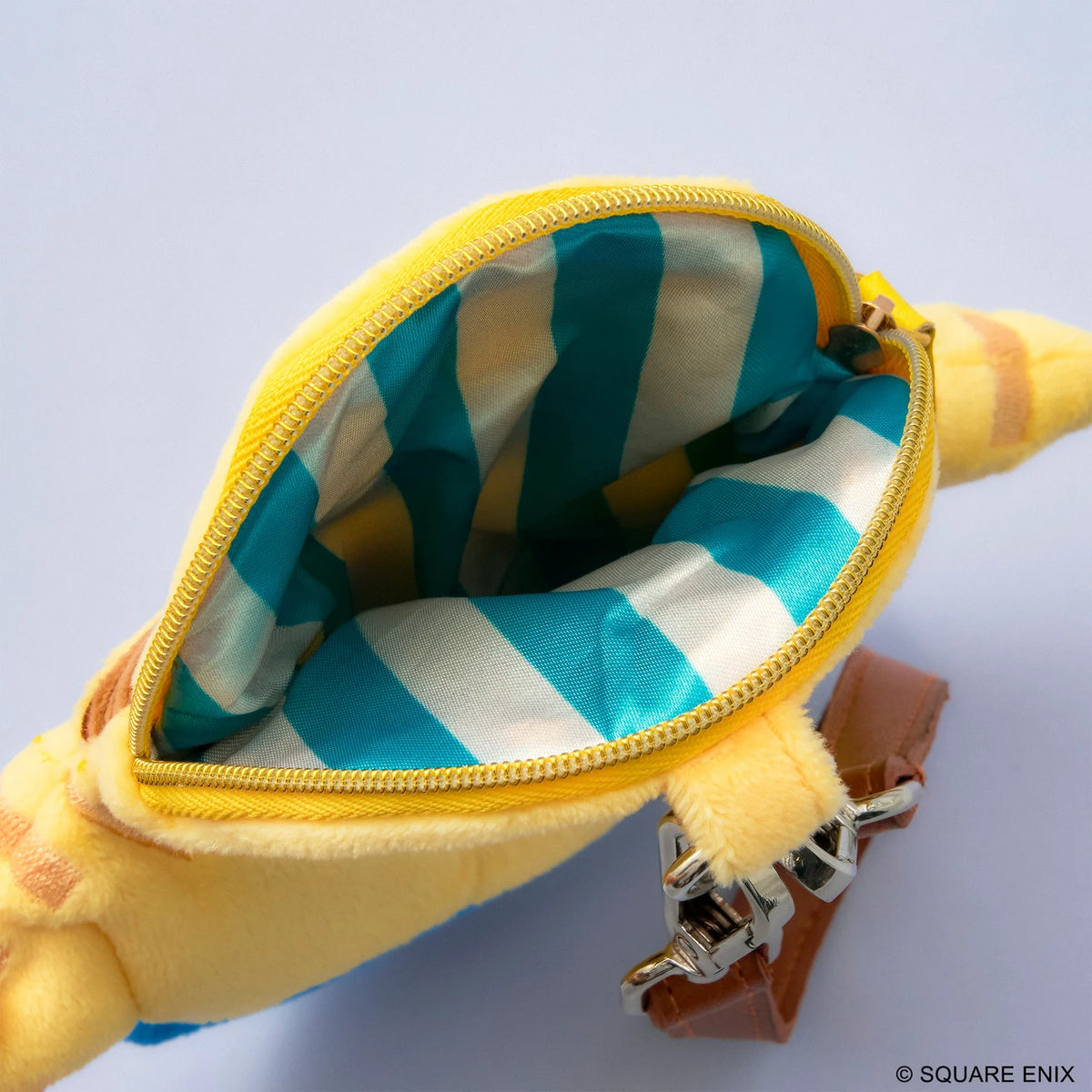 FINAL FANTASY IX Pouch - VIVI